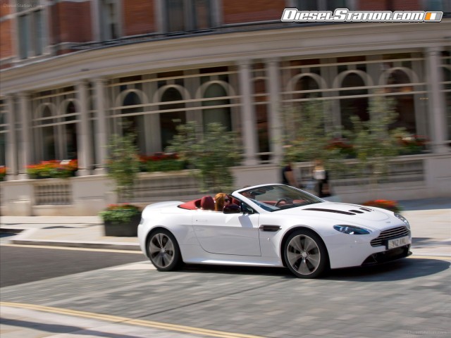 Aston Martin V12 Vantage Roadster 2013 Picture #33 Aston Martin V12 Vantage Roadster 2013 Picture #33
